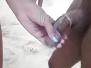 Une ado sexy prend u ...